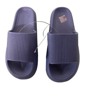 #135 CUSHION SLIDES Size 38/39